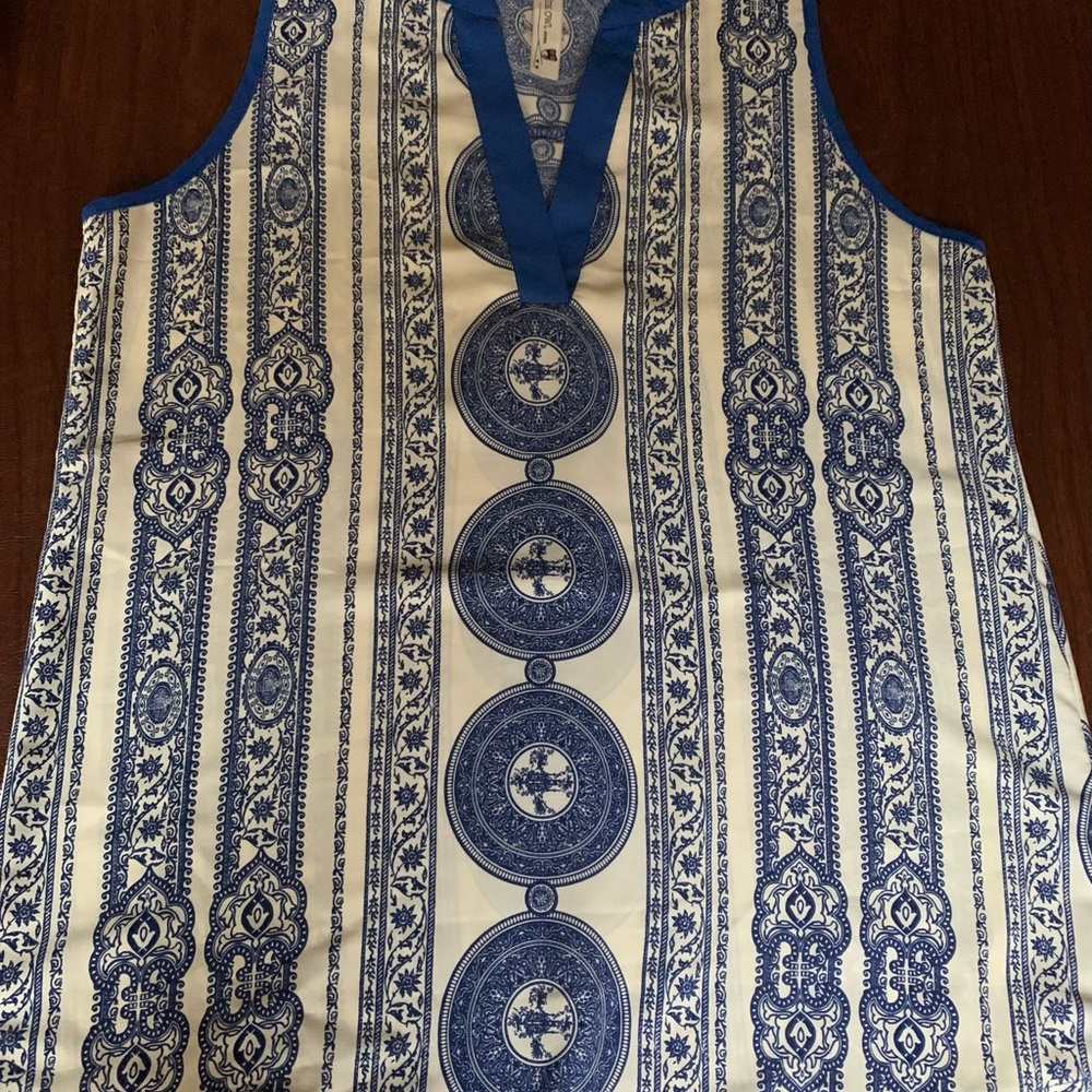 Women’s Pink Owl Blue and White Patterned Dressy Tank Size M